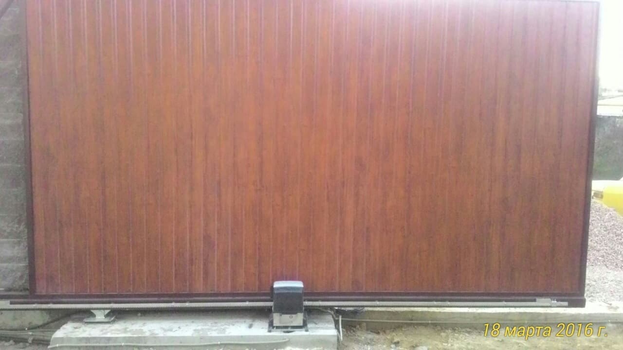 Профессиональная установка раздвижных ворот в Новошахтинске сотрудниками компании ПКФ Автоматика. быстро, надежно, недорого. Звоните!